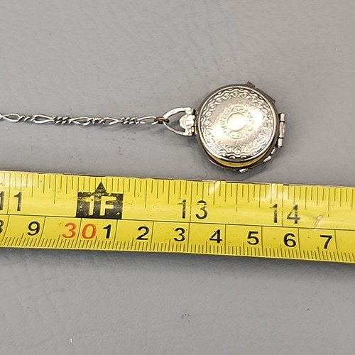 Vintage Locket Necklace Four Panel Photo Round Etched Silver Tone Y-Drop 17" - Picture 19 of 20