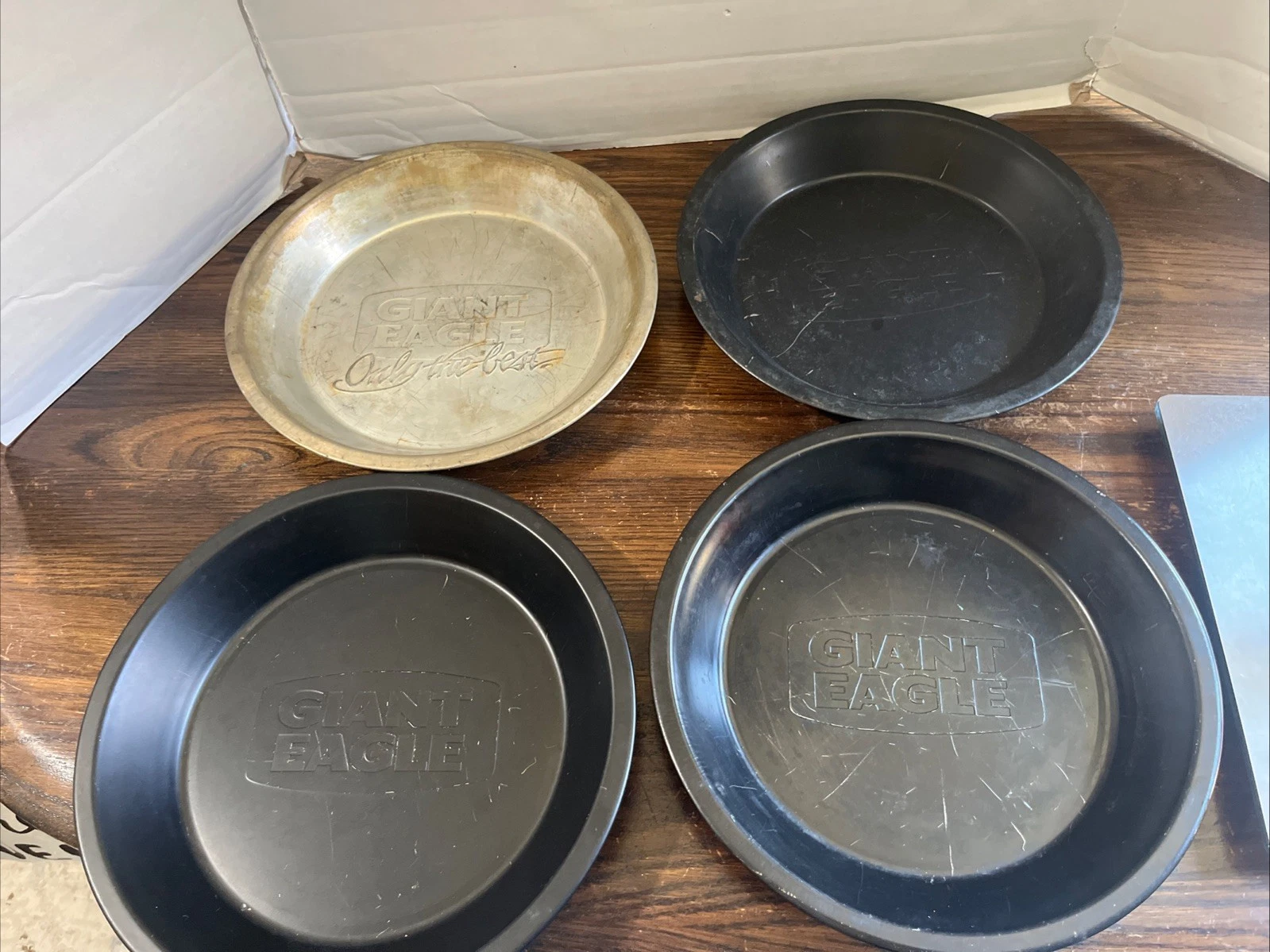 4 Vintage Giant Eagle Supermarket Metal Pie Pans 9.5"