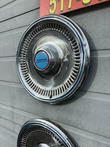 15” Airstream Hubcaps Stainless Set 4 Used Blue/Black/Red Retro 1959-83 Vintage - Picture 3 of 12
