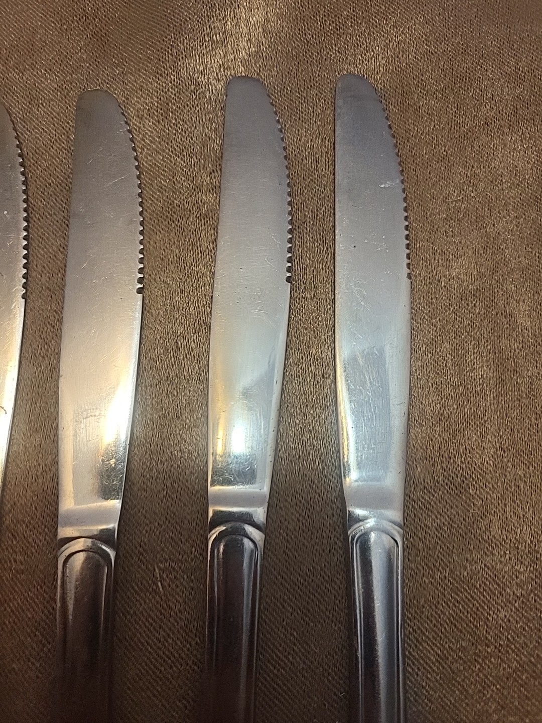Vintage STANLEY ROBERTS STAINLESS 18/8  SET ( 6 ) Dinner KNIVES
