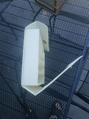 Vintage 1968 Hot Wheels 12 Car Collector’s Case Yellow (Empty) - Picture 14 of 15