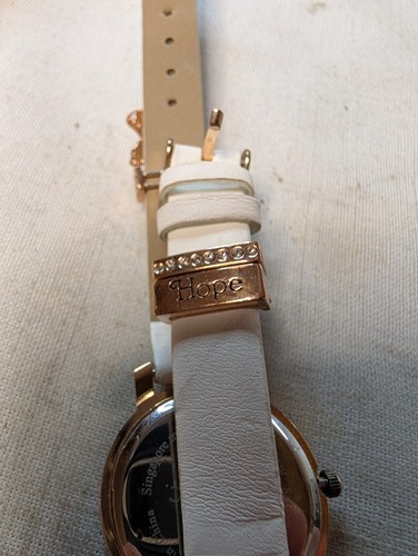 Hallmark Watch Silver Tone On White Vegan Leather - New Battery With Charms - Picture 7 of 9