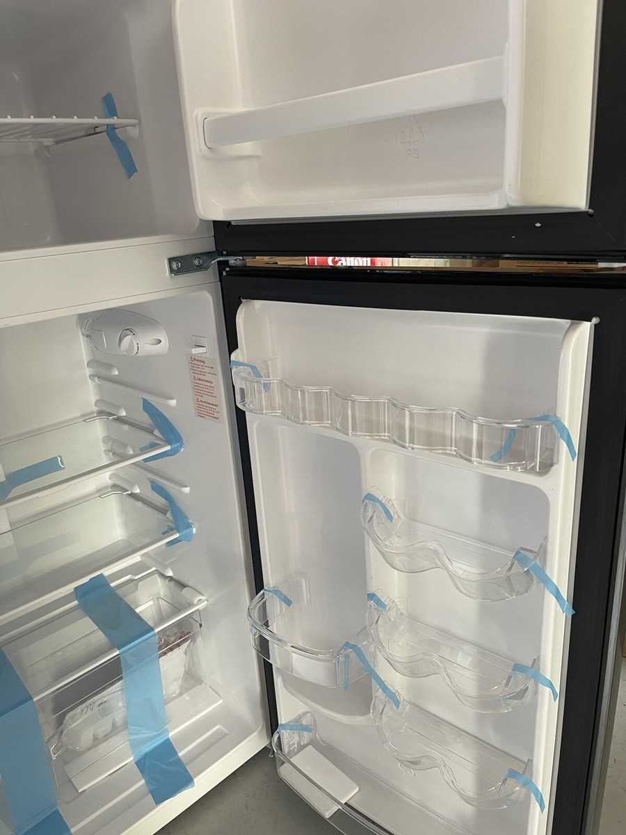 Magic Chef 4.5 ft³ Stainless Steel Mini Fridge With True Freezer