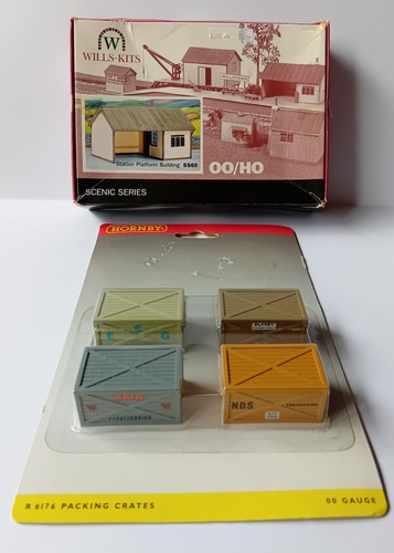 Wills Kits SS60 Estación Plataforma Edificio 00/HO y Hornby R 6176 Cajas de Embalaje | Condition: New
