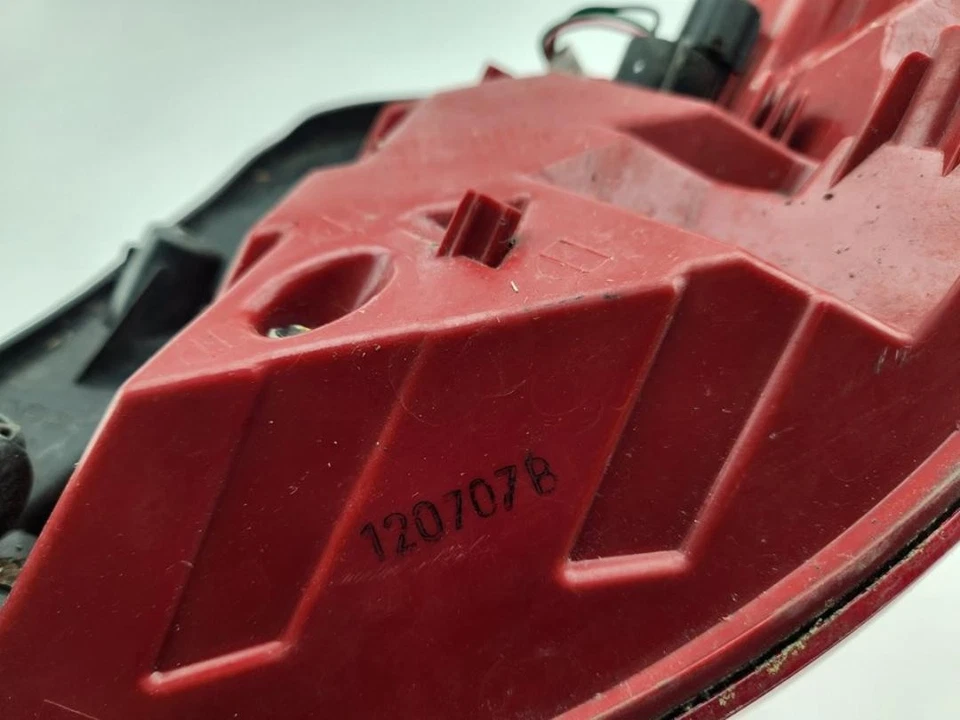 924013W0 Enjoliveur Inf Feu Arriere Gauche pour KIA SPORTAGE (SL) 2012 190301 - Photo 4/4