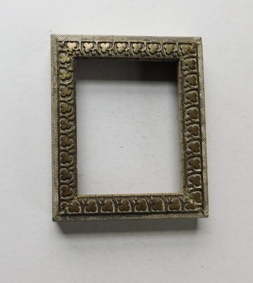 G18 Antique Small Gray Gold Clover Floral Wood Picture Frame Holds 4-½ x 3-5/8