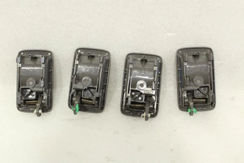 TOYOTA 4RUNNER 1996 1997 1998 1999 2000 2001 2002 JUEGO DE MANIJAS INTERIORES GRIS Foto 2 de 4