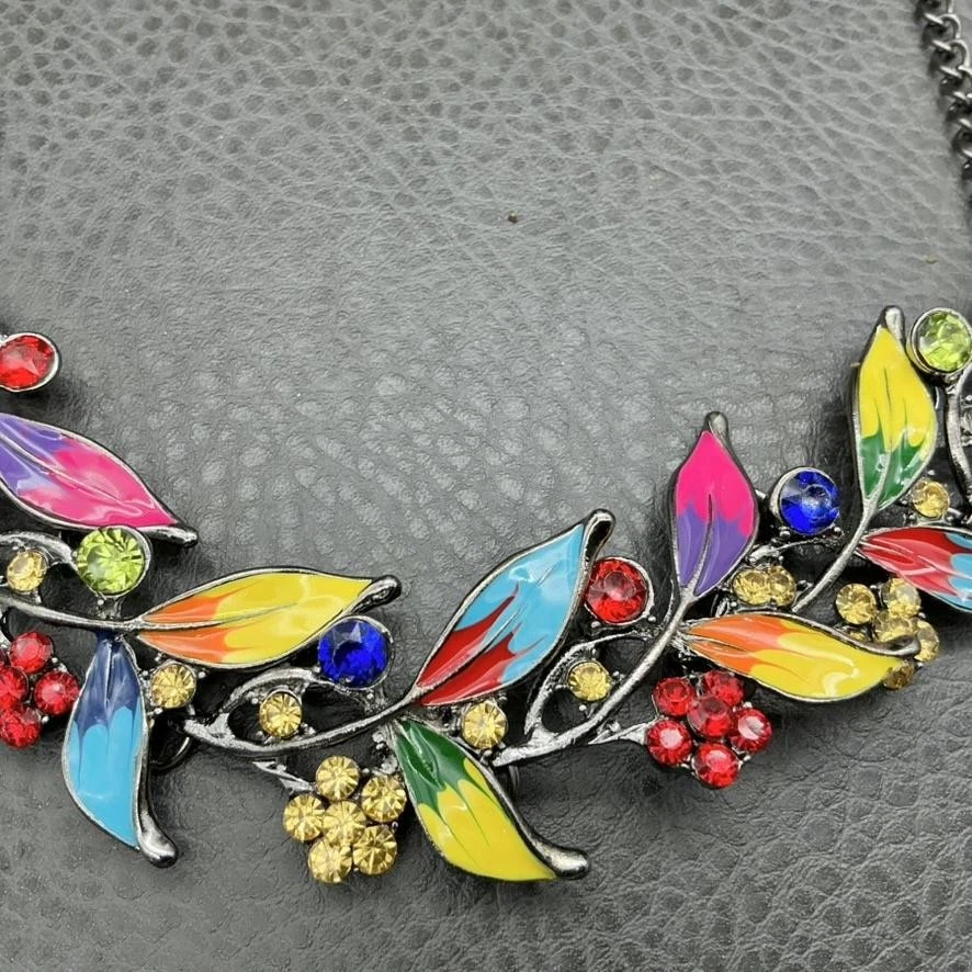 Betsey Johnson Floral Leaf Necklace Earrings Set Multicolor Enamel Rhinestone - Image 4 of 4