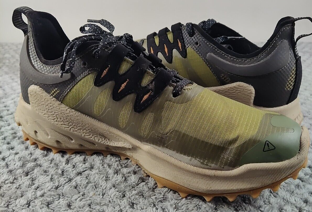 Scarpe da trekking Keen da uomo Zionic Speed Trail taglia 8 oliva scuro scarlatto Ibis