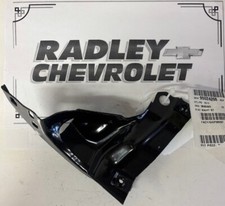 NEW GM OEM 12-20 SONIC FENDER COMPONENTS- FENDER LOWER BRACKET GMC 95024098