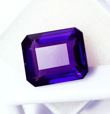 Size 122-123Ct Emerald Cut Natural Violet Amethyst Loose Gemstone EGL Certified