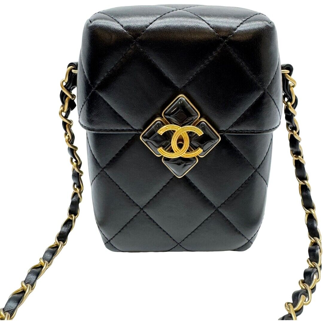 Auth CHANEL CC Matelasse Box-Shaped Lamb Skin Chain Shoulder Auth CHANEL CC Matelasse Box-Shaped Lamb Skin Chain Shoulder