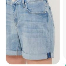 LEVIS LIGHT WASH COTTON CUFFED SHORTS SIZE 18