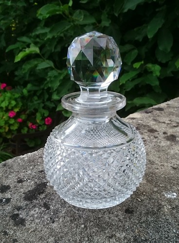 ANTIQUE IRISH WATERFOED HAND BRILLIANT CUT GLASS SCENT / PERFUME BOTTLE
