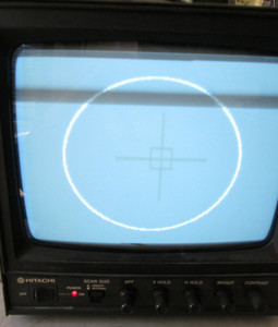 Video display with target graticules Hitachi VM921U Inspection, target alignment