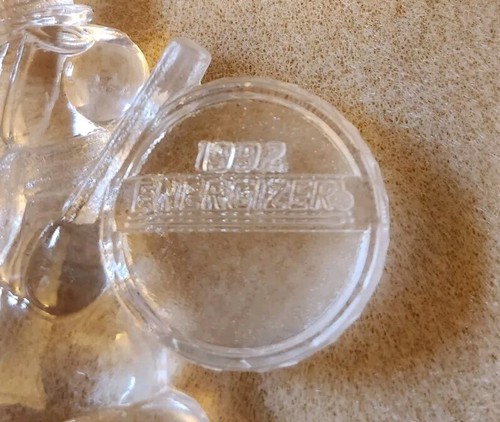 Six 1992 Energizer Bunny Clear Plastic Christmas Ornaments - Picture 6 of 7
