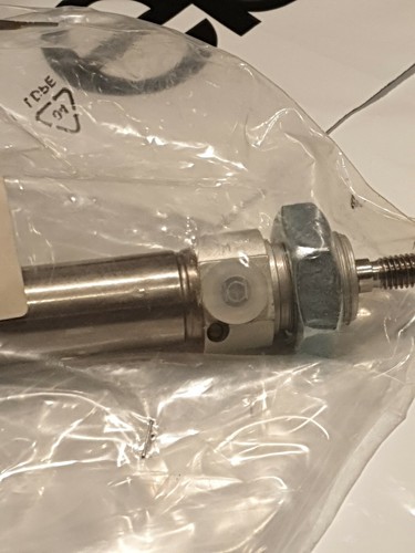 FESTO DOUBLE ACTING CYLINDER DSNU-20-100-PPV-A IDENT 19239 UNUSED STOCK - 第 4/17 張圖片