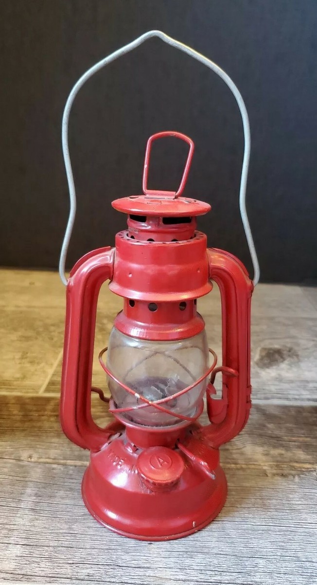香炉 Vintage Metal Red Oil Lamp Barn Kerosene Lantern The World
