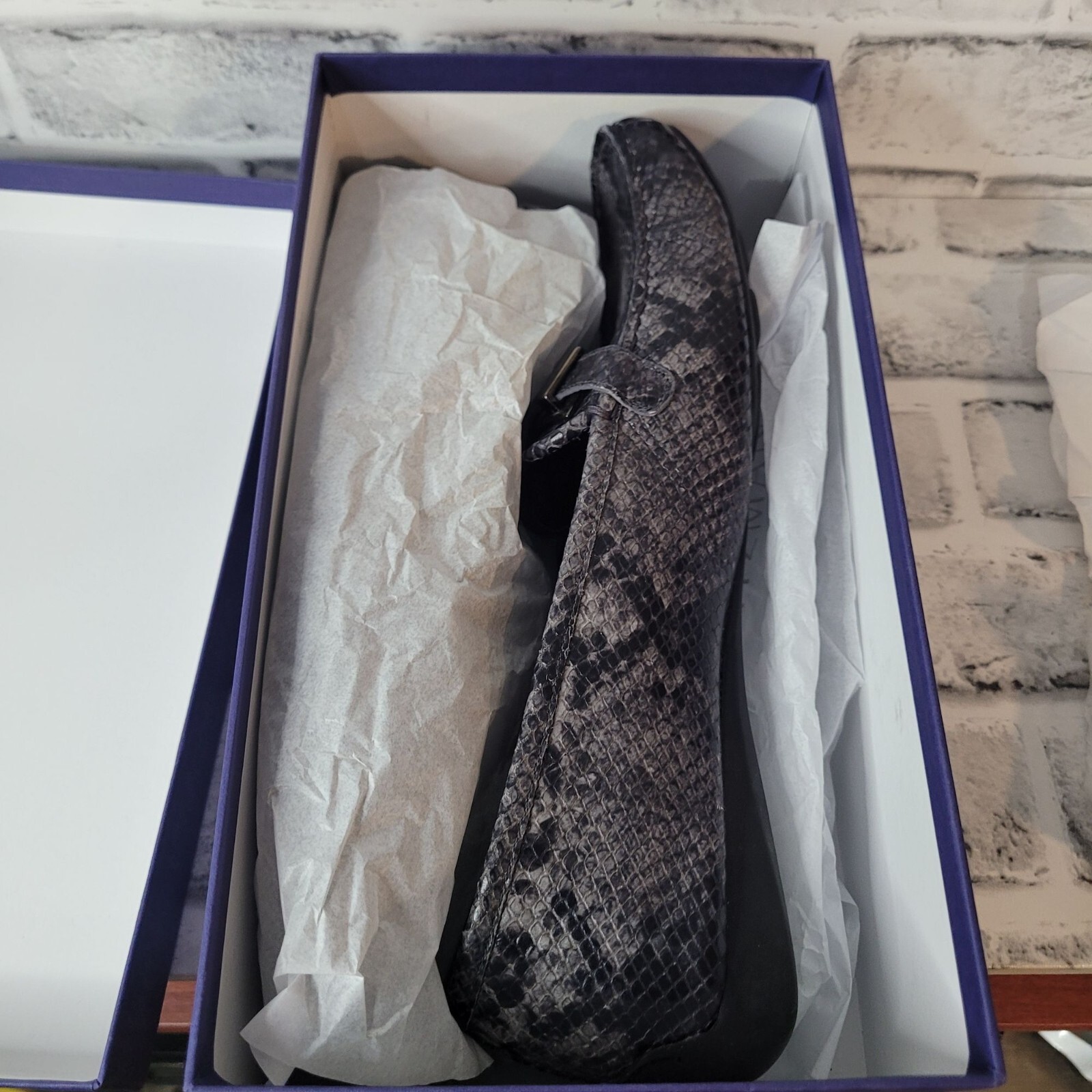 EUC Stuart Weitzman Black Painted Python Loafers … - image 9