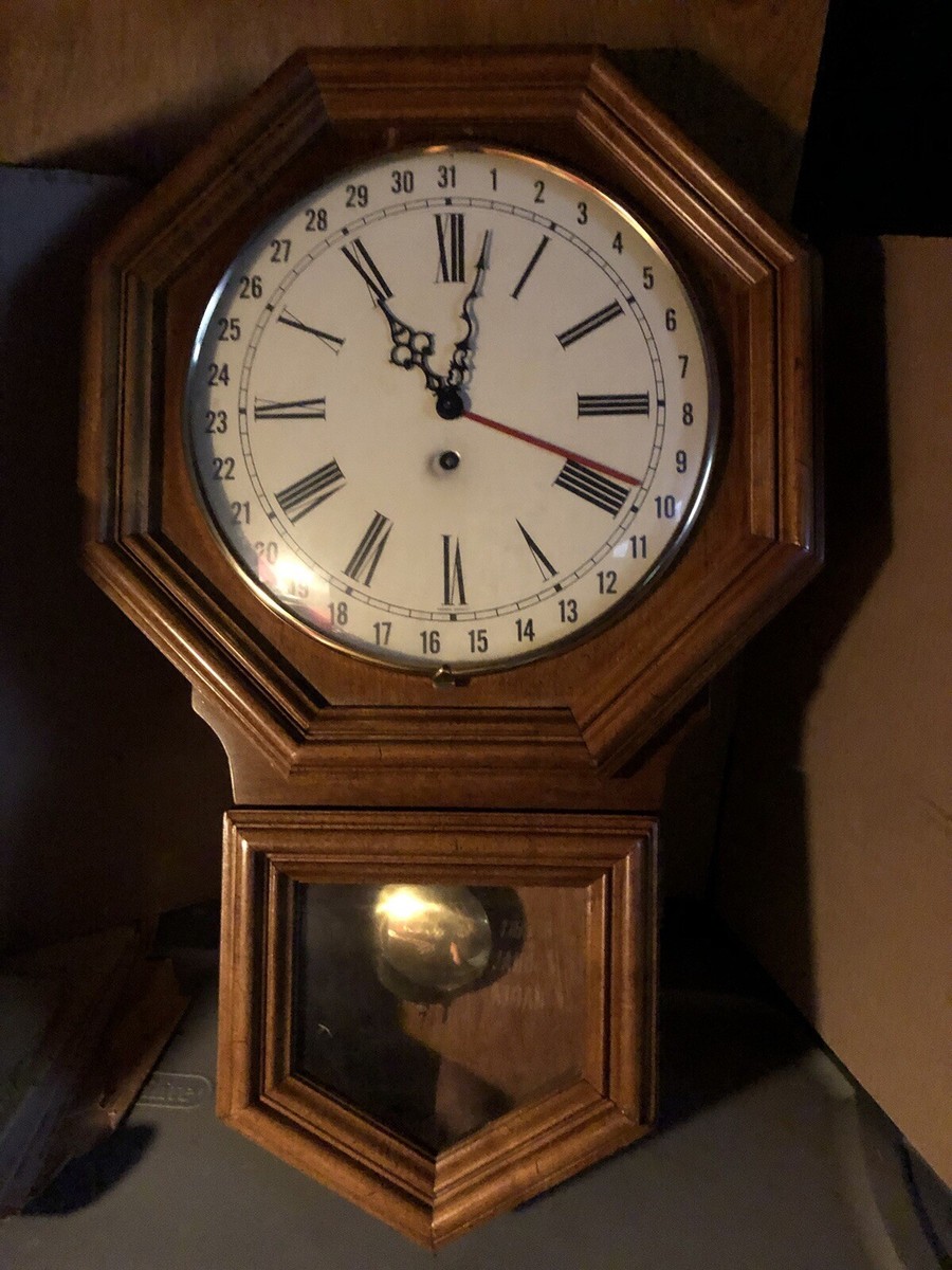 Vintage Germany Wall Clock Western German URGOS 21/26 Movement
