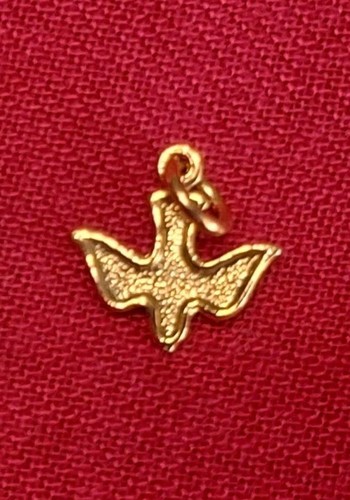 Vintage Dove Holy Spirit Charm, Pendant Medal Gold Tone 1/2" USA Elizabeth Ind. - Picture 1 of 3