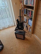 RockTile E Gitarre mit Verstärker und Hülle