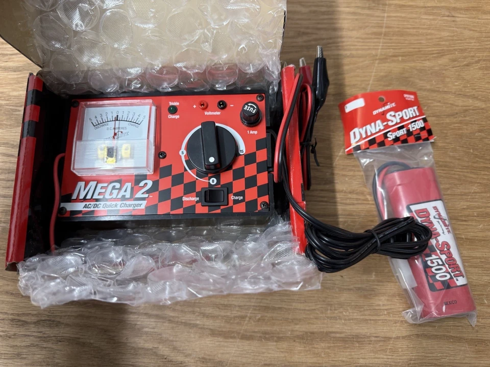 Dynamite Mega 2 AC/DC Quick Charger & Ni-Cd Battery  Fast Charge 12v 110v - Image 2 of 4