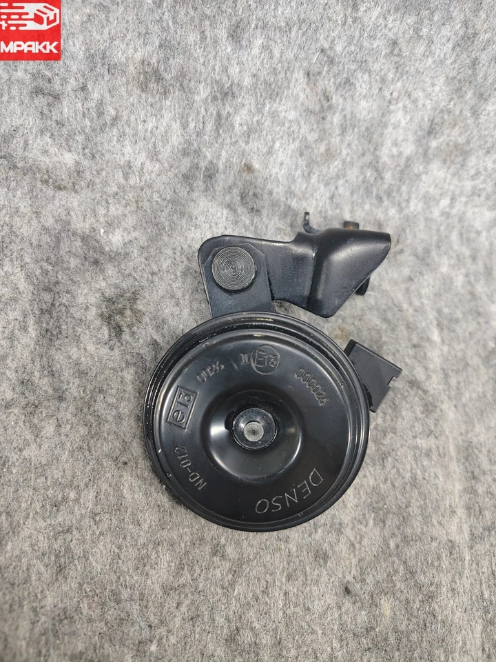 Toyota Aniti 2018-2025 montaje de bocina de alarma antirrobo OEM 86560-06060 Foto 2 de 4