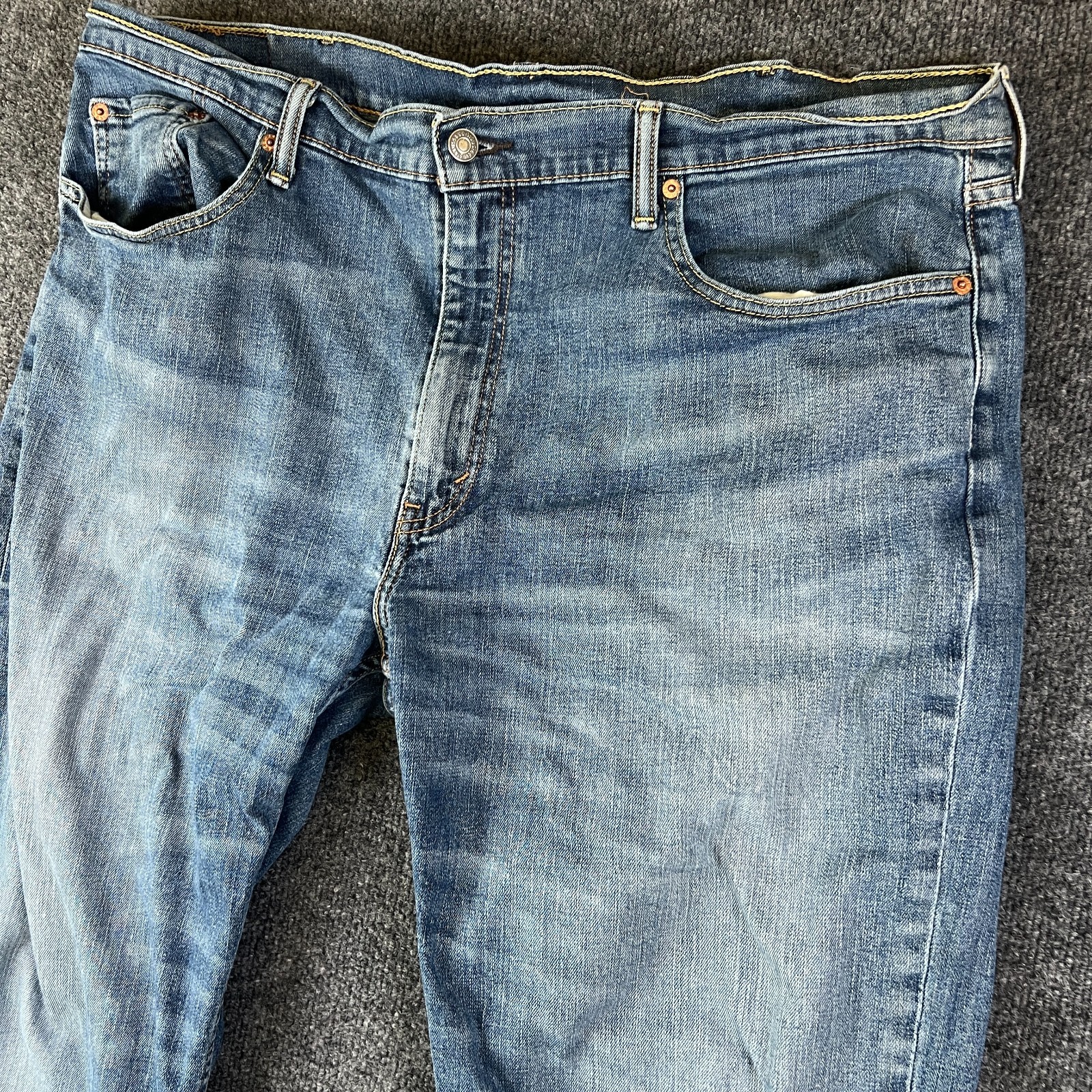 Mens 40x30 Blue Denim Mid Rise Medium Wash Relaxed Straight Leg