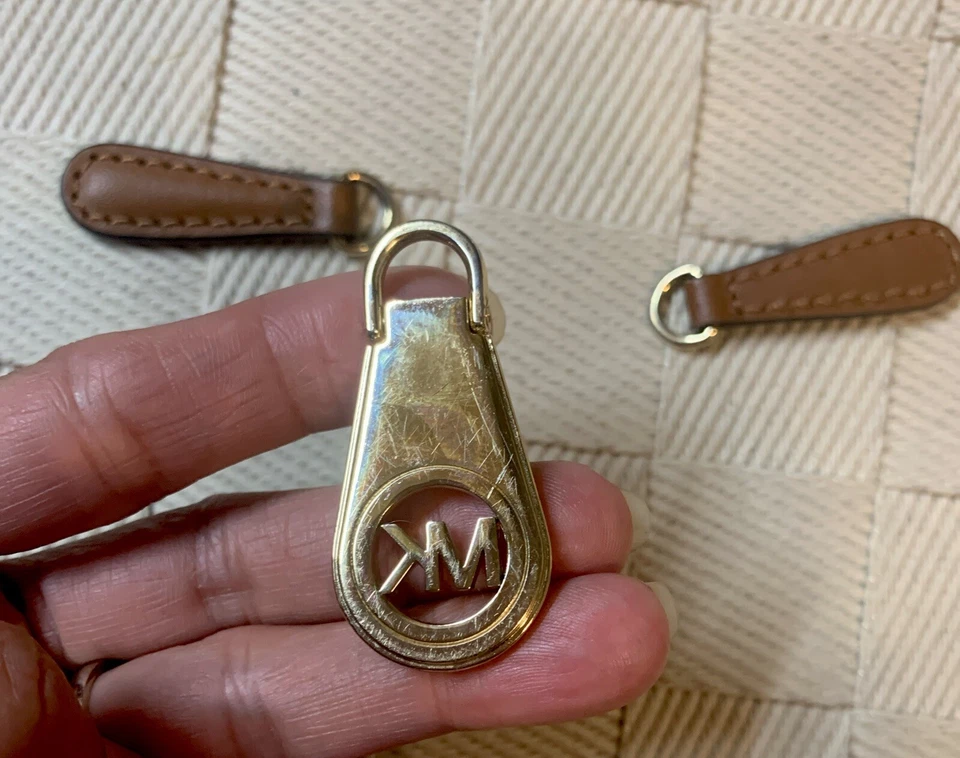 MICHAEL KORS Juego de 3 TIRONES DE CREMALLERA (2 cuero/1 herrajes en tono dorado)- ¡En muy buen estado! Foto 4 de 4