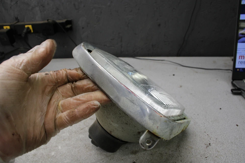 Kawasaki KZ700A 1984 deportivo faro luz moldura lámpara p8-8693.hn Foto 4 de 4