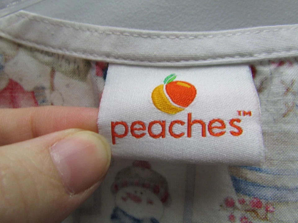 Blusa Médica Estampada Grande Peaches Snowmen Foto 3 de 4