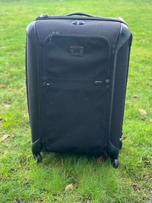 Tumi Alpha 28527 DH Lightweight 4 Wheel Spinner Large Trip 27'' Black Suitcase