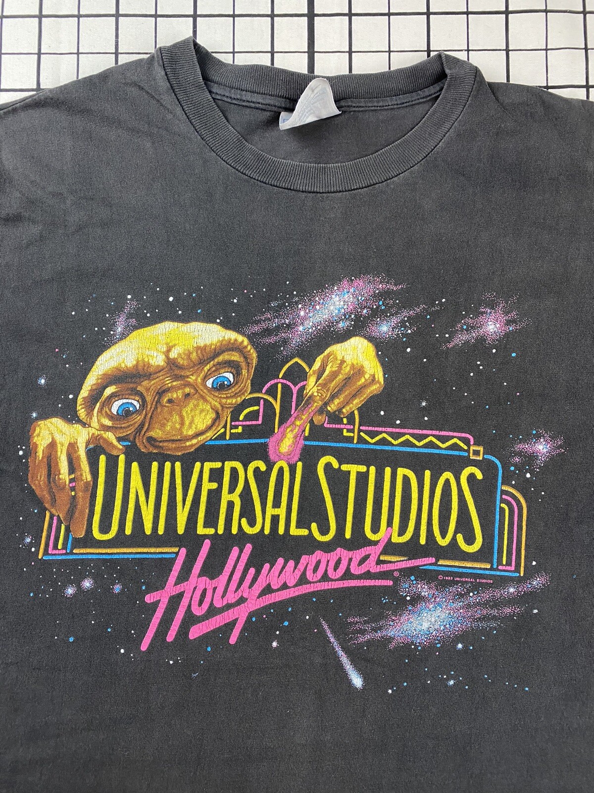 VINTAGE 90s UNIVERSAL STUDIOS HOLLYWOOD ET T SHIRT KIIS FM 102.7 radio film RARE
