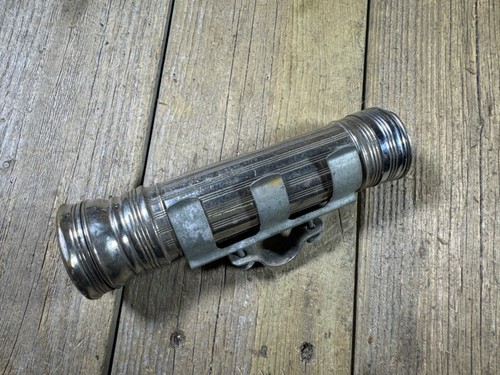 EVEREADY Taschenlampe für Oldtimer Antik Fahrrad Lenkerbefestigung HONG KONG - Bild 1 von 13