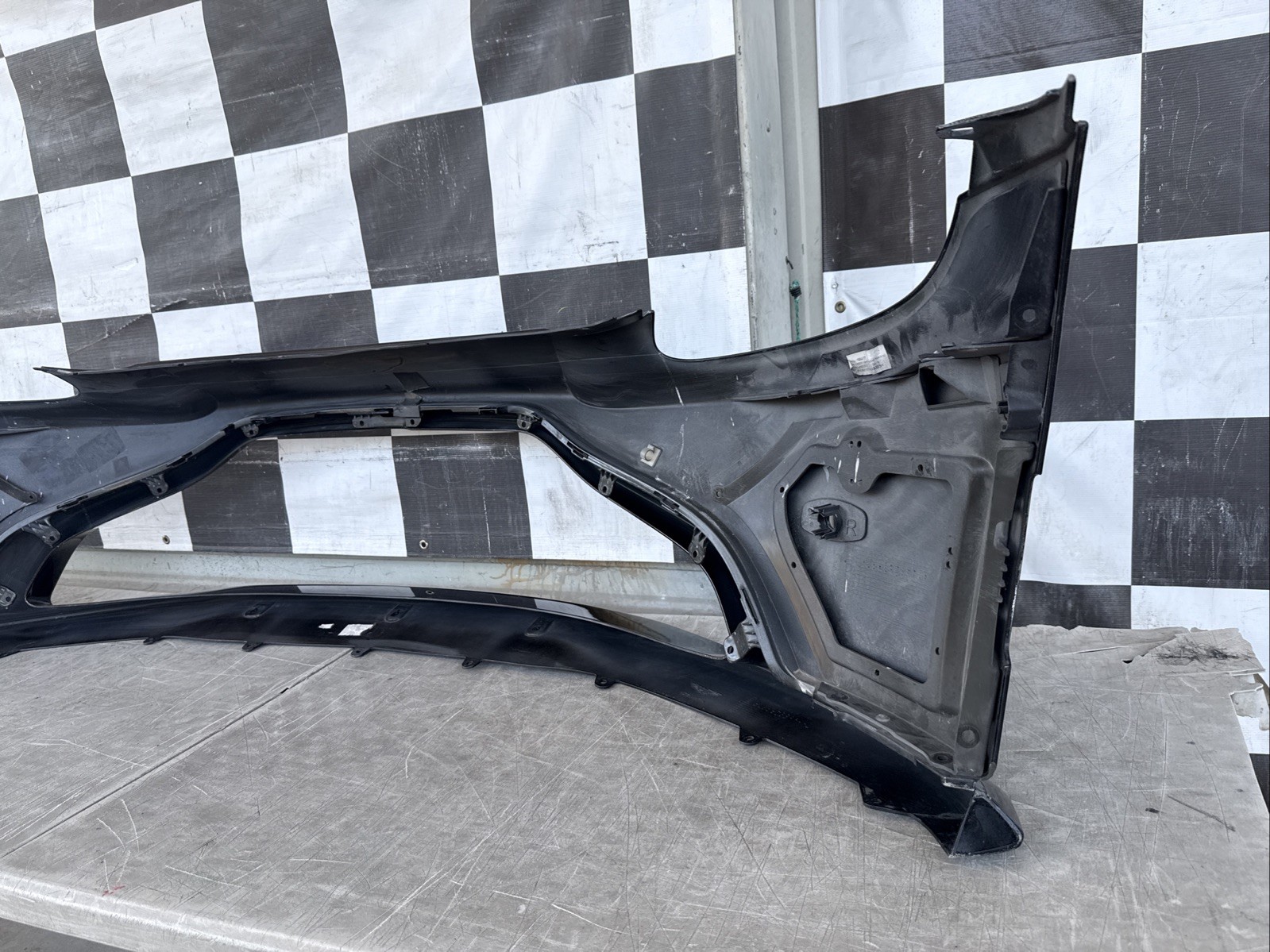 2018 2020 2021 2022 2023 2024 Aston Martin Vantage Front Bumper Oem KY63-17626-A