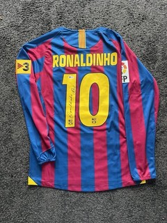 Ronaldinho FC Barcelona #10 Signed Football Shirt Beckett Witnessed