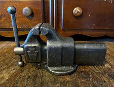 Hollands Keystone D vise with 3 in jaws
