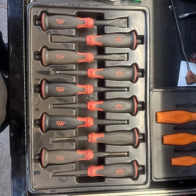 Mac Tools Soft Grip 10pc Punch and Chisel Set