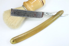 5/8 Wade Butcher Straight Razor Decorative Etched Blade Shave Ready England
