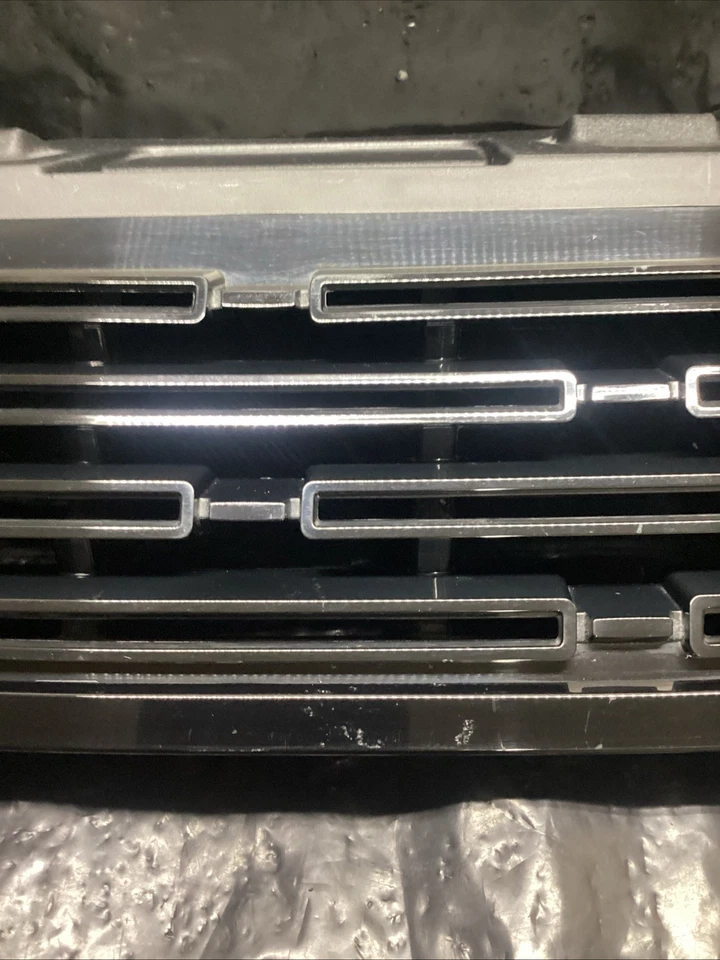 Parrilla de parachoques delantero Land Range Rover Sport L461 2023-2025 OEM N9X2-8200-A Foto 4 de 4