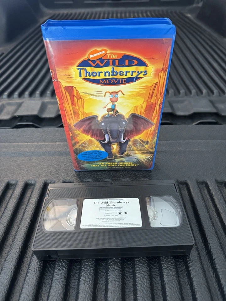 The Wild Thornberrys Movie VHS 2003 Blue Clamshell Rare Distributor Promotional - Image 3 of 4