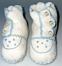 Vintage White Wool Crib Infant BABY Shoes Booties Embroidered Buttons Nursery