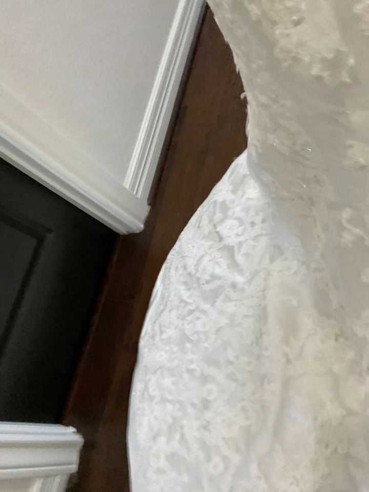 Casablanca Wedding Dress STYLE 2072 - Image 4 of 4