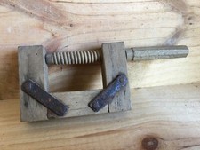 Serre joint  en bois, petite taille, outil ancien d'ébéniste, menuisier. 16,7 cm