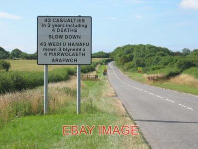 PHOTO  DANGEROUS ROAD! FIVE MILE LANE IS ONE OF THE ACCESS ROUTES TO CARDIFF AIR