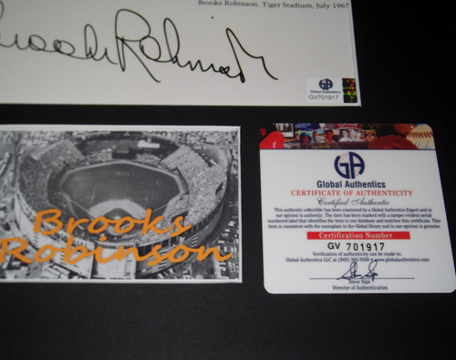 BROOKS ROBINSON Signed Rare Photo Matted Display w/ Custom Nameplate HOF BAS GA - Picture 4 of 4