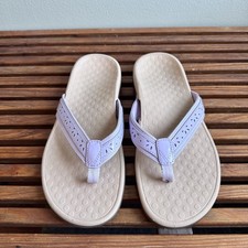 Vionic Casandra Leather Orthotic Thong Flip Flop Sandals Sz 8 Light Purple