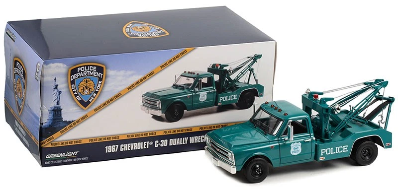 GREENLIGHT,CHEVROLET C-30 Tow truck 1967 New York Police Department, 1/18, GR... - Image 2 of 3