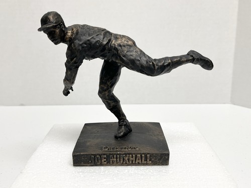2013 CINCINNATI REDS JOE NUXHALL REPLICA BRONZE STATUE - Picture 6 of 10